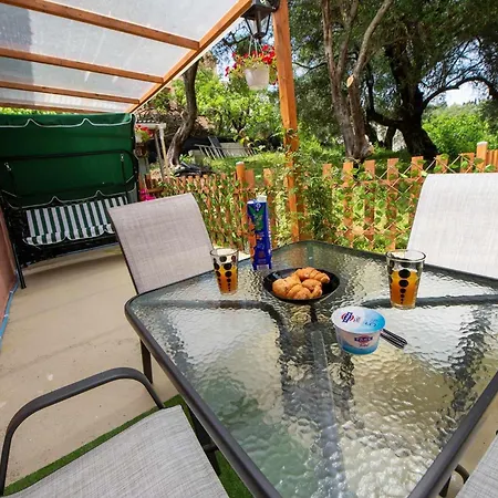Holiday home Matina's Village Getaway Antipernoi