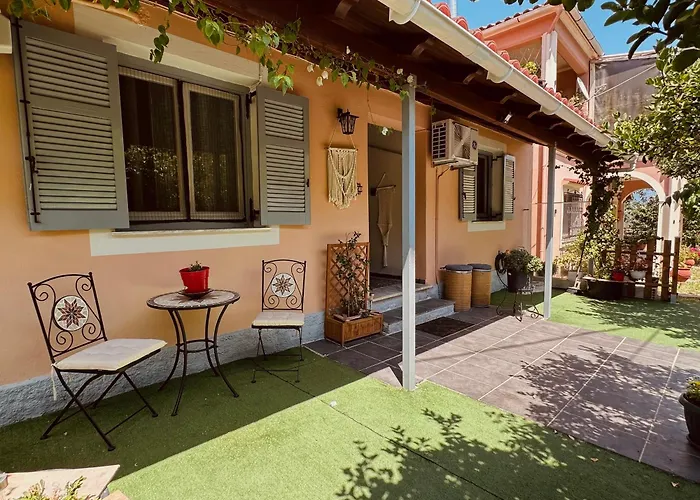 בית נופש Matina's Village Getaway Antipernoi