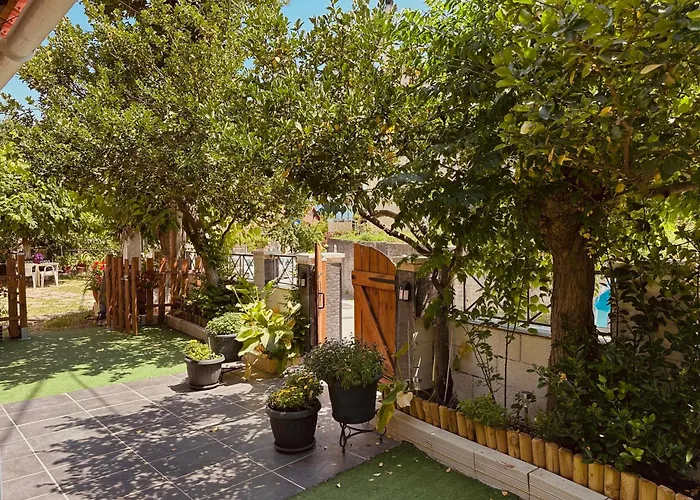 Matina's Village Getaway * Antipernoi